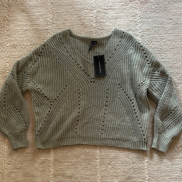 moon & madison Sweaters - Cozy Green V-Neck Sweater